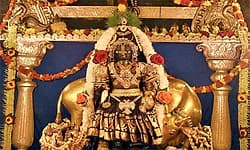 ದ್ವಾರಕೆಯಿಂದ ಉಡುಪಿಗೆ ಬಂದ ಕಡೆಗೋಲು ಕೃಷ್ಣ-ವಿಶ್ವಕರ್ಮನೇ  ನಿರ್ಮಿಸಿದ ಮೂರ್ತಿ ಇದು..