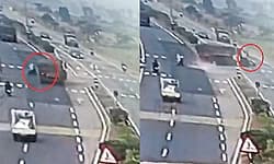 Viral Video: ಬೈಕ್ ಸವಾರನನ್ನು ಉಳಿಸಲು ಹೋಗಿ ಕಾರಿಗೆ ಲಾರಿ ಡಿಕ್ಕಿ: ಮೂವರ ದಾರುಣ ಸಾವು