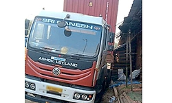 Sulya: ಚರಂಡಿಗೆ ಇಳಿದು ಸಿಲುಕಿಕೊಂಡ ಕಂಟೈನರ್‌