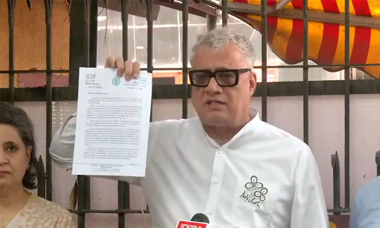 ತೃಣಮೂಲ ಕಾಂಗ್ರೆಸ್ vs ಚುನಾವಣಾ ಆಯೋಗ: ರಾಜಕೀಯ ಬಿರುಗಾಳಿಗೆ ಕಾರಣವಾದ ಸಭೆ