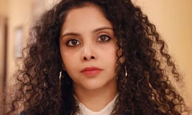 ಹಿಂದೂ ದೇವತೆಗಳ ಅವಮಾನ: ಪತ್ರಕರ್ತೆ ರಾಣಾ ಅಯ್ಯೂಬ್ ವಿರುದ್ಧ ಕ್ರಮಕ್ಕೆ ಹೈಕೋರ್ಟ್ ಸೂಚನೆ 