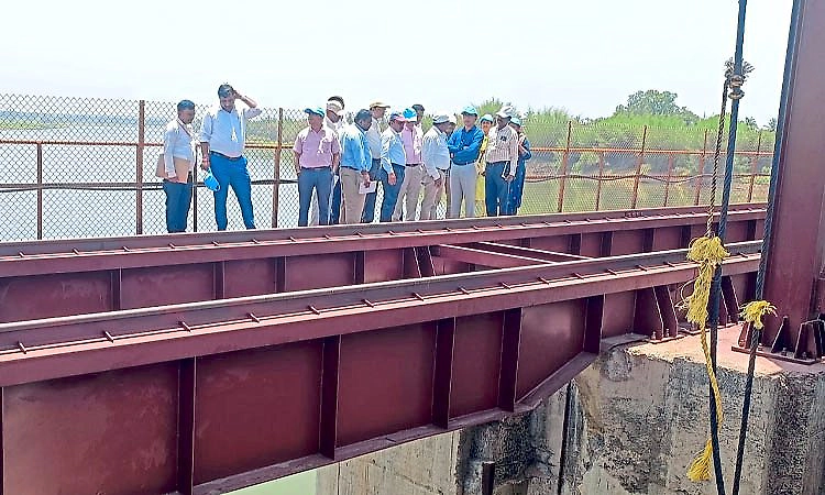 Rabkavi Banhatti: ಹಿಪ್ಪರಗಿ ಬ್ಯಾರೇಜ್; 20 ವರ್ಷಗಳ ಬಳಿಕ ಪರಿವೀಕ್ಷಣೆ