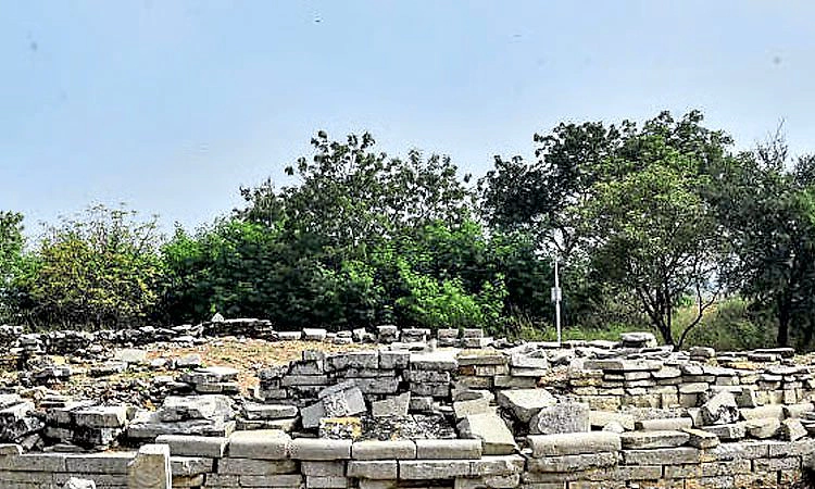 Puttur: ಮುಕ್ರಂಪಾಡಿ: ಸೆಂಟ್ರಿಂಗ್ ಸಾಮಾಗ್ರಿಗಳು ಕಳವು