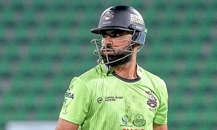 ಚೆಂಡು ವಿರೂಪ: ಪಾಕ್‌ನ ಫಖರ್ ಜಮಾನ್‌ಗೆ 2 ಪಂದ್ಯ ನಿಷೇಧ  