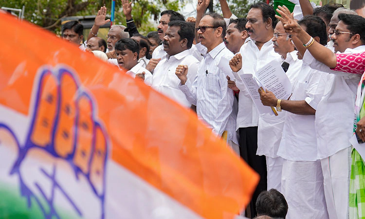 Tamil Nadu: ರಾಜ್ಯಪಾಲರ ವಿರುದ್ಧ ಕಾಂಗ್ರೆಸ್ ರಾಜ್ಯಾದ್ಯಂತ ಬೃಹತ್ ಪ್ರತಿಭಟನೆ!