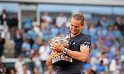 Alexander Zverev wins maiden Grand Slam title at French Open