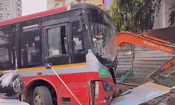 ರಸ್ತೆ ಅಪಘಾತ: ವಾಹನಗಳಿಗೆ ಢಿಕ್ಕಿ ಹೊಡೆದ ಬಸ್; ಓರ್ವ ಸಾವು; ಸಿಸಿಟಿವಿಯಲ್ಲಿ ದೃಶ್ಯ ಸೆರೆ