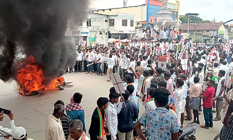 Koppala: ಶಾಸಕ ರಾಘವೇಂದ್ರ ಹಿಟ್ನಾಳರಿಗೆ ಸಚಿವ ಸ್ಥಾನಕ್ಕಾಗಿ ಅಭಿಮಾನಿಗಳ ಪ್ರತಿಭಟನೆ