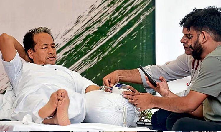 10ನೇ ದಿನಕ್ಕೆ ಕಾಲಿಟ್ಟ ವಾಂಗ್ಚುಕ್ ಉಪವಾಸ ಸತ್ಯಾಗ್ರಹ.. ಕ್ಷೀಣಿಸಿದ ಅರೋಗ್ಯ, 7kg ತೂಕ ಇಳಿಕೆ