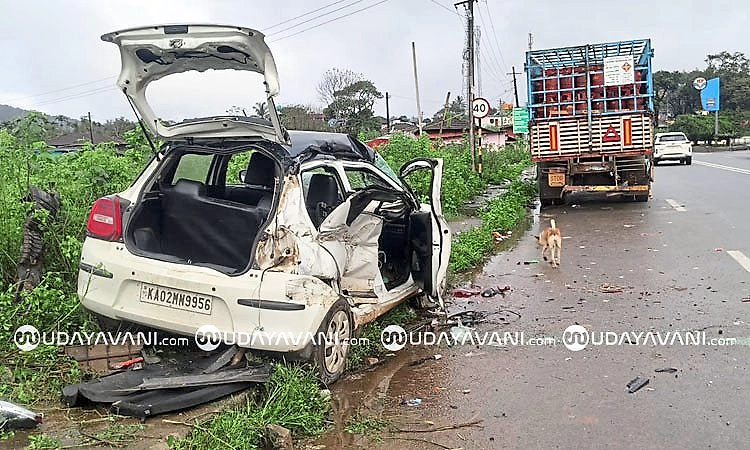 ಕೊಟ್ಟಿಗೆಹಾರ: ಪೆಟ್ರೋಲ್ ಬಂಕ್ ಬಳಿ ನಿಂತಿದ್ದ ಲಾರಿಗೆ ಕಾರು ಡಿಕ್ಕಿ: ಮೂವರು ಸ್ಥಳದಲ್ಲೇ ಸಾವು