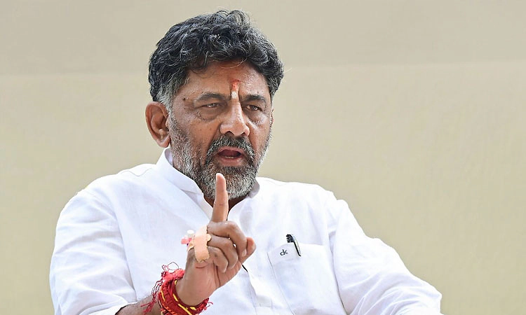 ಖಾತೆ ಇತ್ಯರ್ಥಕ್ಕೆ ಇಂದು ಡಿಕೆಶಿ ದಿಲ್ಲಿಗೆ