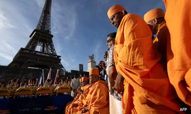 Eiffel Tower closed after women staff 'sidelined' for Hindu group's visit