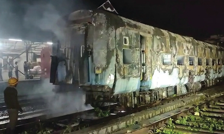 Bengaluru: Fire breaks out in old train coach near KSR station platform
