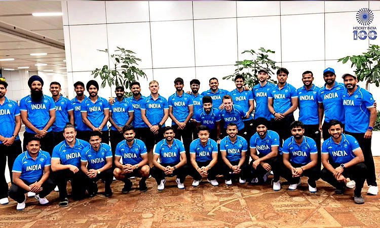 Hockey: ಸಾಂಪ್ರದಾಯಿಕ ನೀಲಿ ಜೆರ್ಸಿಗೆ ಮರಳಿದ ಭಾರತ