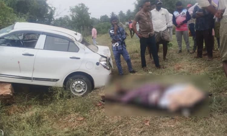 Pavagada: One dead, another seriously injured in car accident on Tumakuru road