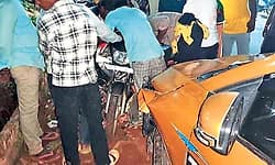 Sullia: ರಸ್ತೆ ಬದಿ ನಿಲ್ಲಿಸಿದ್ದ ವಾಹನಗಳಿಗೆ ಕಾರು ಢಿಕ್ಕಿ