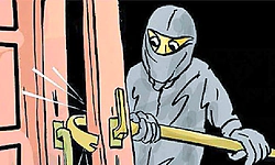 Mangaluru: ಹಗಲಲ್ಲೇ ಮನೆಯ ಬಾಗಿಲು ಮುರಿದು ನುಗ್ಗಿ ಚಿನ್ನಾಭರಣ ಕಳವು