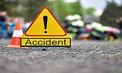 Hiriydaka: ಗೂಡ್ಸ್ ರಿಕ್ಷಾ-ಸ್ಕೂಟರ್ ಢಿಕ್ಕಿ: ಸವಾರ ಸಾವು