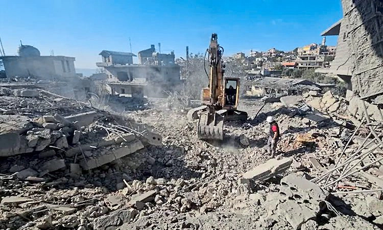 West Asia War: ಲೆಬನಾನ್‌ ವಸತಿ ಪ್ರದೇಶದ ಮೇಲೆ ಅಪಾಯಕಾರಿ ಬಿಳಿ ರಂಜಕ ಬಳಸಿದ ಇಸ್ರೇಲ್!‌