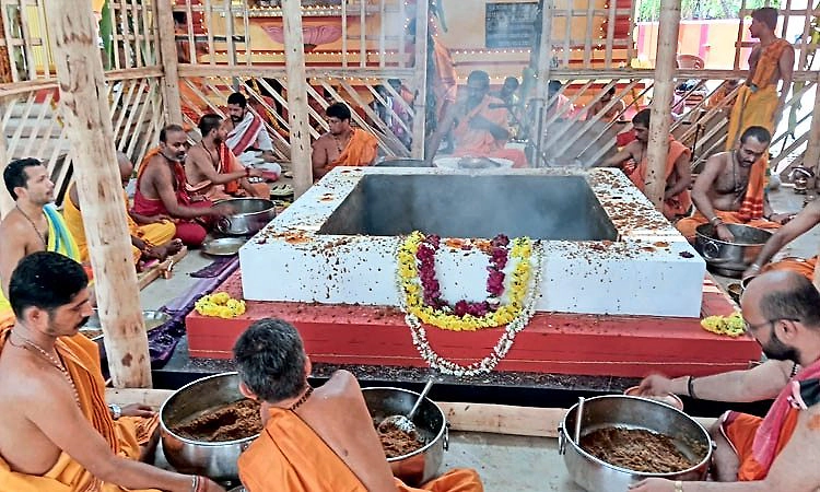 Bhatkal: ಮುಂಡಳ್ಳಿ ದುರ್ಗಾಪರಮೇಶ್ವರಿ ದೇವಸ್ಥಾನದ ಬ್ರಹ್ಮಕಲಶೋತ್ಸವ ಸಂಪನ್ನ