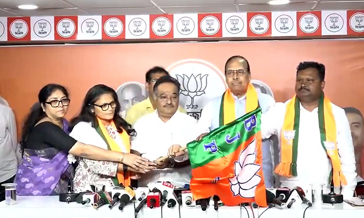 ದೀದಿಗೆ ಮತ್ತೆ ಶಾಕ್: ಟಿಎಂಸಿಯ ಮೂವರು ಮಾಜಿ ಸಂಸದರು ಬಿಜೆಪಿಗೆ ಸೇರ್ಪಡೆ