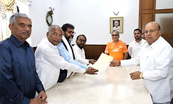 ಹೊರಟ್ಟಿ ಬಲವಂತ ರಾಜೀನಾಮೆ: ಸಿಎಂ ವಿರುದ್ಧ ಕ್ರಮಕ್ಕೆ ರಾಜ್ಯಪಾಲರಿಗೆ ಬಿಜೆಪಿ, ಜೆಡಿಎಸ್ ಮನವಿ