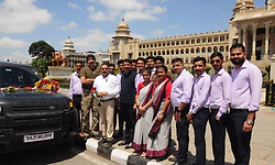 ದೆಹಲಿ-ಬೆಂಗಳೂರು ನಿರಂತರ ಕಾರು ಪ್ರಯಾಣ: ಕೇಶವ ಮುಳಿಯ, ಡಾ. ಅನಿಲ್‌ರಿಂದ ವಿಶ್ವದಾಖಲೆ