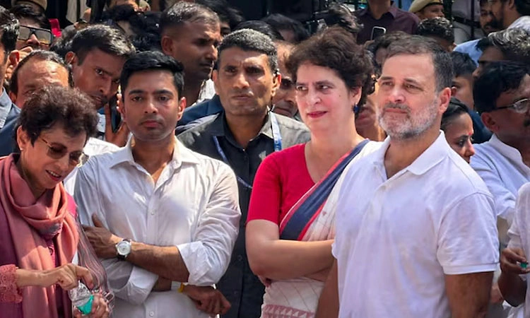 INDIA bloc: ಇಂದು ರಾತ್ರಿ 8ಕ್ಕೆ ರಾಷ್ಟ್ರಪತಿ ಭೇಟಿ ಮಾಡಲಿರುವ ಇಂಡಿಯಾ ಮೈತ್ರಿ ನಾಯಕರು