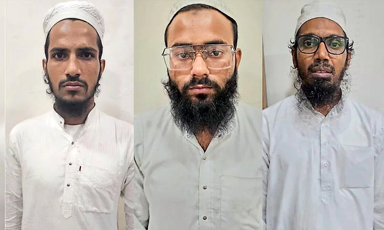 Gujarat ATS: ದೇಶದ ಹಲವೆಡೆ ಉಗ್ರ ಕೃತ್ಯಕ್ಕೆ ಸಂಚು ರೂಪಿಸಿದ್ದ ಮೂವರು ಐಸಿಸ್ ಉಗ್ರರ ಬಂಧನ