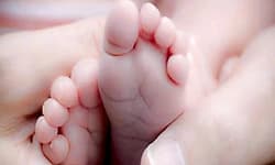 Doddaballapura: ನಿರ್ಜನ ಸ್ಥಳದಲ್ಲಿ ಬಿಟ್ಟು ಹೋಗಿದ್ದ ಹಸುಗೂಸು ರಕ್ಷಣೆ