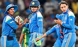 Team India: ವನಿತಾ ತಂಡಕ್ಕೆ ಕಮಲಿನಿ, ವೈಷ್ಣವಿ