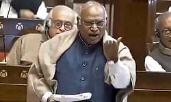 ನೀವು ಬ್ರಿಟಿಷರಿಗಾಗಿ ಕೆಲಸ ಮಾಡ್ತಿದ್ರಿ: ಬಿಜೆಪಿಗೆ ಖರ್ಗೆ