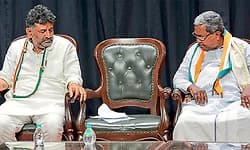 ಬಗೆಹರಿಯದ ನಾಯಕತ್ವ ಕದನ: ಆಡಳಿತ ಯಂತ್ರ ಸ್ಥಗಿತದ ಆತಂಕ  