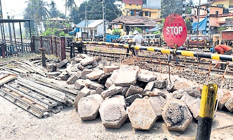 Mahakalipadpu railway crossing closed after underpass opens