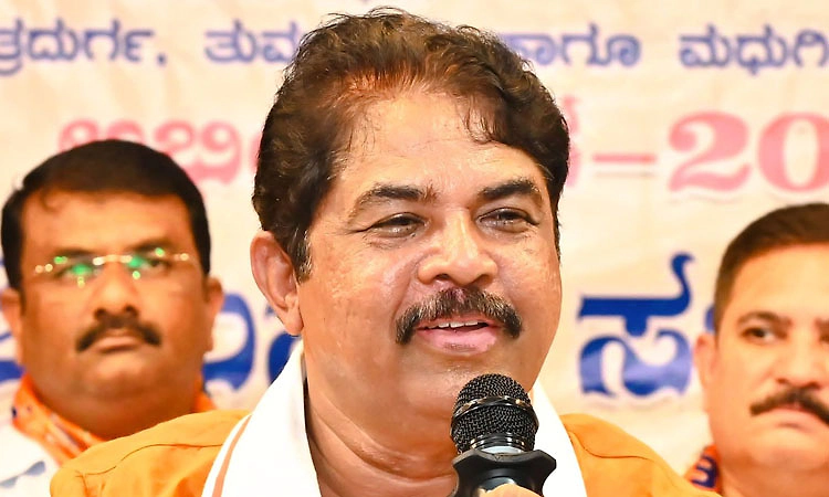 ಕುರ್ಚಿ ಕಿತ್ತಾಟದಿಂದ ಆಡಳಿತ ಗೊಂದಲದ ಗೂಡು: ಆರ್‌. ಅಶೋಕ್‌