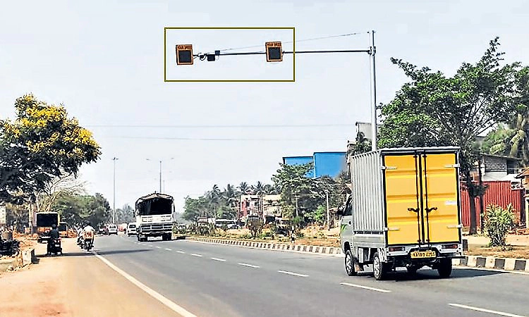 Speed indicator display installed on NH-66 in Thekkatte