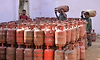 LPG Cylinder Shortage:ಎಲ್ ಪಿಜಿ ಸಿಲಿಂಡರ್‌ ಅಭಾವ-ವಿವಿಧ ನಗರಗಳ‌ ಹೋಟೆಲ್‌ ಉದ್ಯಮ ಬಂದ್?
