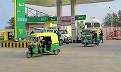 ಆಟೋ ಗ್ಯಾಸ್‌ಗೆ 10 ರೂ. ಏರಿಕೆ; ಪ್ರತಿಭಟನೆ ಬಳಿಕ ದರ ಇಳಿಕೆ