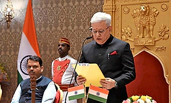 ಮಹಾರಾಷ್ಟ್ರದ ನೂತನ ರಾಜ್ಯಪಾಲರಾಗಿ ಜಿಷ್ಣು ದೇವ್‌ ವರ್ಮಾ ಪ್ರಮಾಣವಚನ ಸ್ವೀಕಾರ
