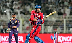 ದಿನಕ್ಕೆ 150 ಸಿಕ್ಸರ್ ಸಿಡಿಸುವ ‘ಧೋನಿ ಅಭಿಮಾನಿ’ ಮುಕುಲ್ ಚೌಧರಿ