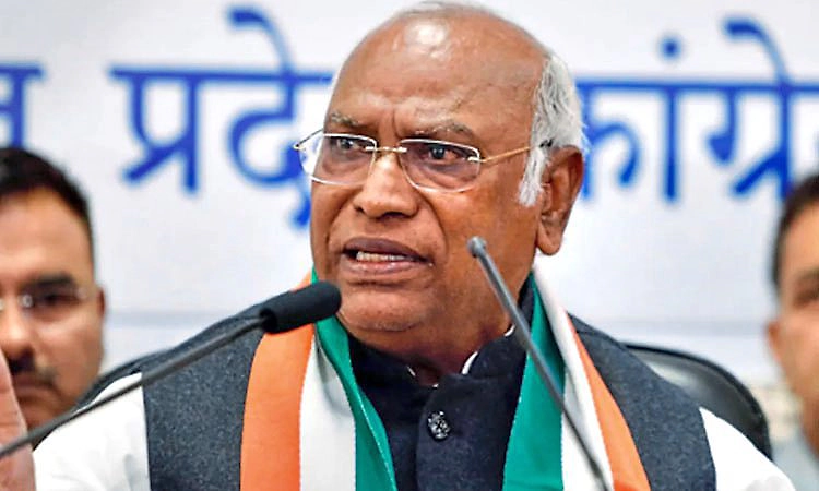 ಚುನಾವಣಾ ಲಾಭಕ್ಕಾಗಿ ಮಹಿಳಾ ಮೀಸಲಾತಿ ಜಾರಿ ಯತ್ನ: ಖರ್ಗೆ