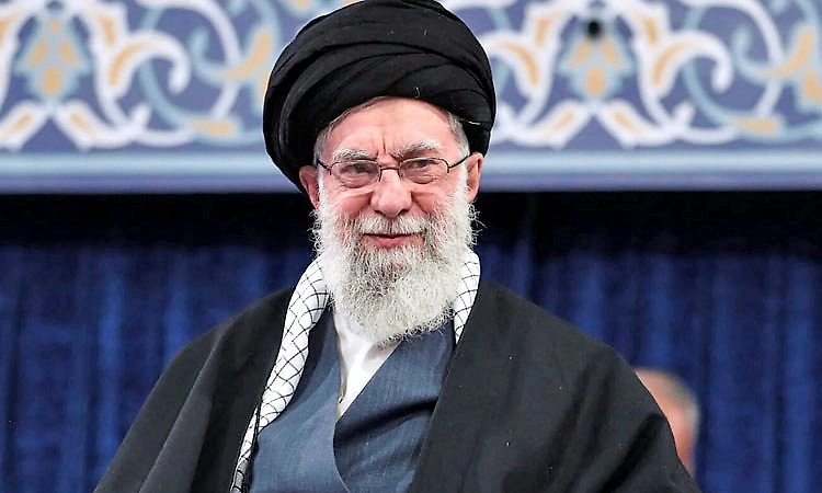 ಖಮೇನಿ ಹಿಡಿತ ಸಡಿಲ: ಸೇನಾಪಡೆ ತೆಕ್ಕೆಯತ್ತ ಜಾರುತ್ತಿರುವ ಇರಾನ್‌?