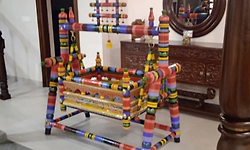 ನಟ ಡಾಲಿ ಧನಂಜಯ ಮಗುವಿಗೆ ಕಲಘಟಗಿ ಬಣ್ಣದ ತೊಟ್ಟಿಲು!