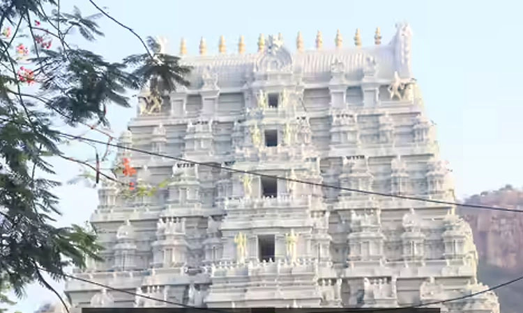 ಭಾರತದ ಅತ್ಯಂತ ಶ್ರೀಮಂತ ಮತ್ತು ಪ್ರವಾಸಿ ಆಕರ್ಷಣೆಯಾಗಿರುವ 5 ಪ್ರಮುಖ ದೇವಸ್ಥಾನಗಳು