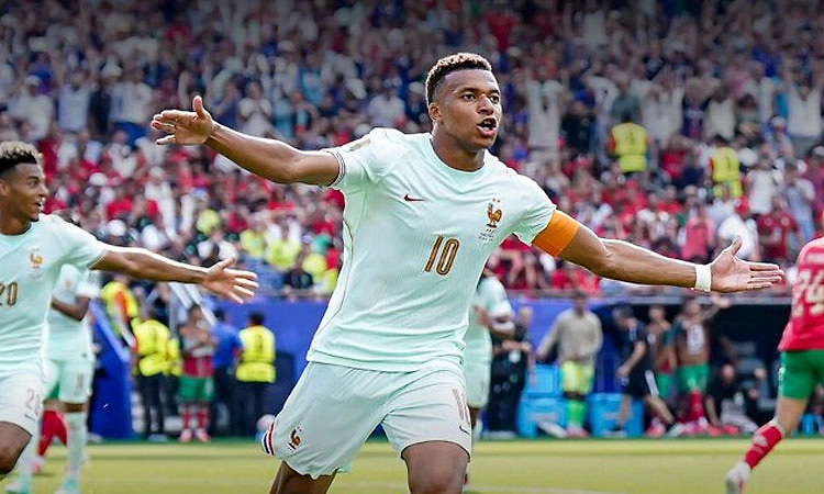 FIFA :ಸತತ ಮೂರನೇ ಬಾರಿ ಸೆಮಿಫೈನಲ್‌ಗೆ ಲಗ್ಗೆಯಿಟ್ಟ ಫ್ರಾನ್ಸ್: ಮತ್ತೆ ಮಿಂಚಿದ ಎಂಬಾಪ್ಪೆ