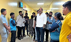 ಸ್ಕೂಲ್‌ ಬಸ್‌ ಪಲ್ಟಿ: ಆಸ್ಪತ್ರೆಗೆ ಭೇಟಿ ನೀಡಿ ಮಕ್ಕಳ ಆರೋಗ್ಯ ವಿಚಾರಿಸಿದ ಶಾಸಕ ಯಶ್‌ಪಾಲ್‌