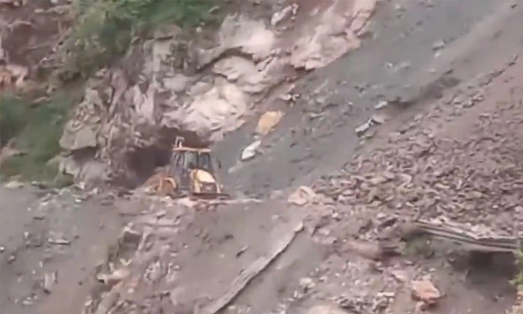 Uttarkashi: ಸತತ ಮಳೆ, ಭೂಕುಸಿತ; ಗಂಗೋತ್ರಿ ರಾಷ್ಟ್ರೀಯ ಹೆದ್ದಾರಿ ಸಂಚಾರ ಮತ್ತೆ ವ್ಯತ್ಯಯ