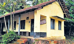 Attavar: ಬಾಬುಗುಡ್ಡೆ ಅಂಗನವಾಡಿ ಸ್ಥಳಾಂತರಕ್ಕೆ ಬೇಡಿಕೆ