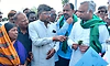 ಬರ ಪರಿಸ್ಥಿತಿ ವೀಕ್ಷಣೆ: ಬರಗಾಲ ಪೀಡಿತ ರೈತರ ಸಮಸ್ಯೆ ಆಲಿಸಿದ ಸಚಿವ ಖರ್ಗೆ
