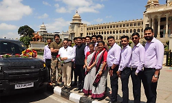 Delhi-Bengaluru nonstop car journey: Keshav Muliya, Dr Anil set world record